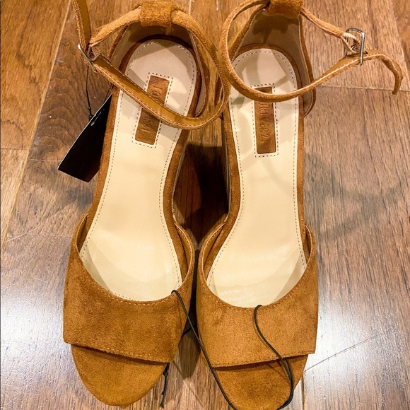 NWT Deep Tan Vegan Suede Cork Wedge Heels 7 US Shoes Fall Autumn Pumpkin Spice - Picture 4 of 5